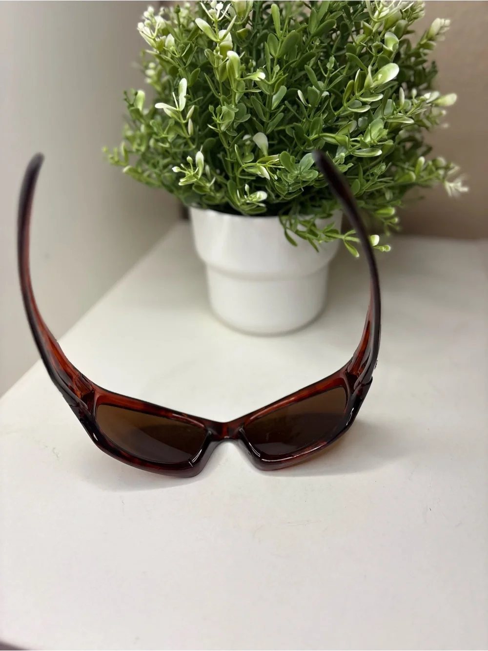 Vintage Tortoise Wrap-Around Sport Sunglasses Y2K Silver Cross Accent